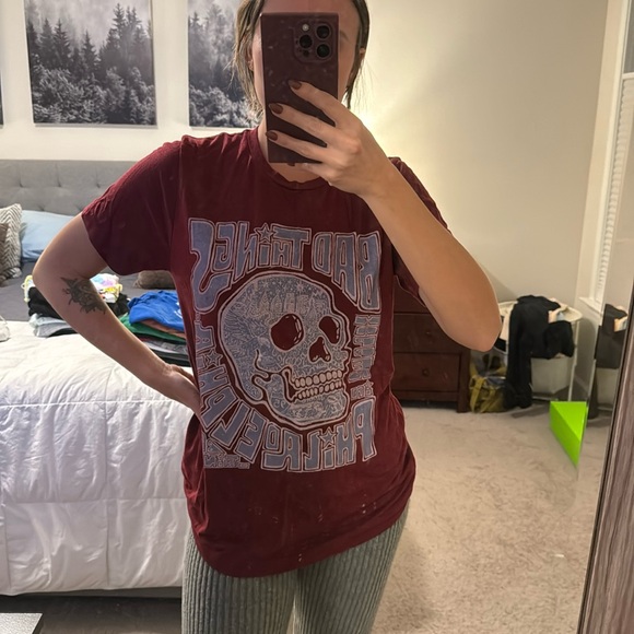 Bad things happen in Philly t shirt - Picture 1 of 2